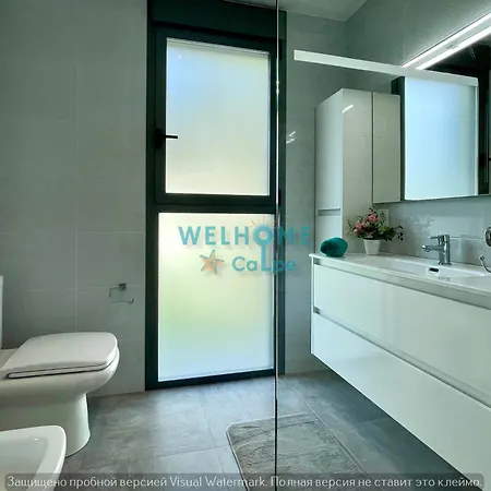 Valentina De Lujo Con Piscina