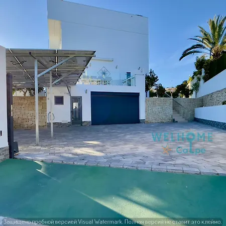 Valentina De Lujo Con Piscina *